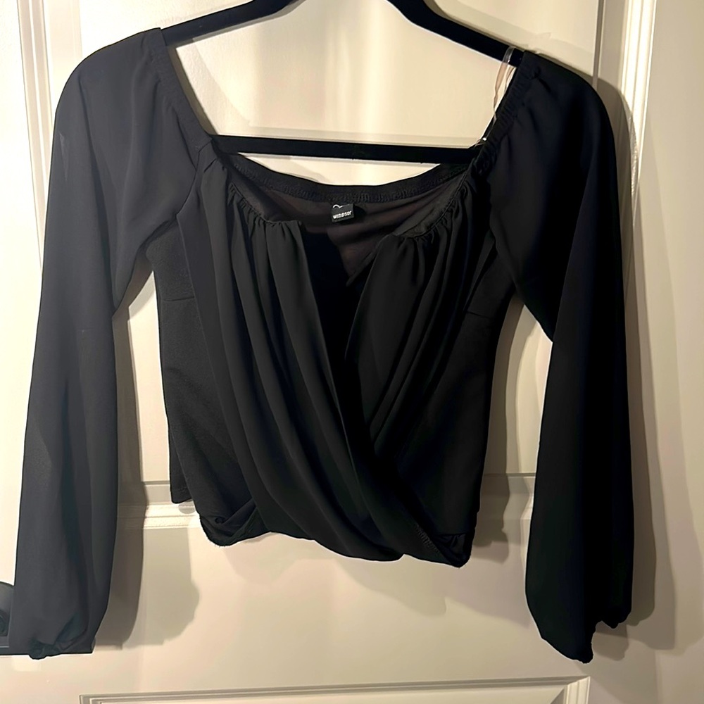 Windsor detailed cut out party top